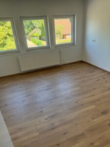 7_parkett_optik_vinylboden_bodenverleger_oldenburg_maler-tappe.de_wardenburg_IMG_1281